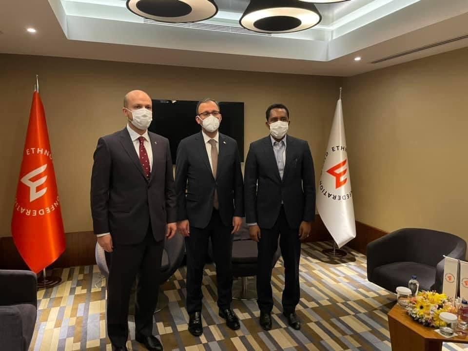 TURQUIE : LE MINISTRE MOSSA AG ATTAHER AU FORUM ETHNOSPORT